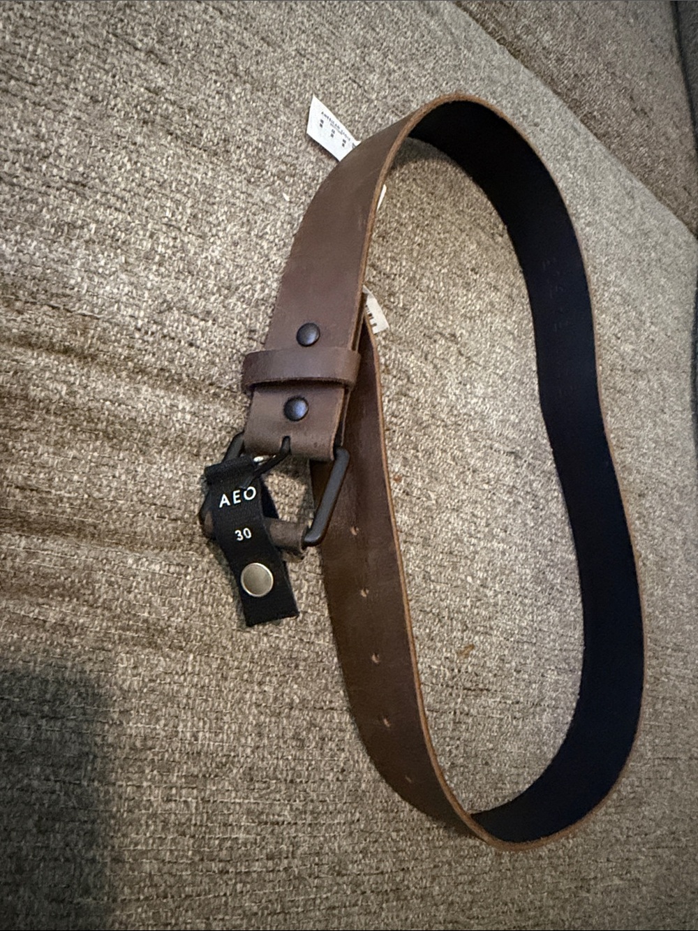 American Eagle Outfitters Brown Leather Men's Belt with Matte Metal Buckle